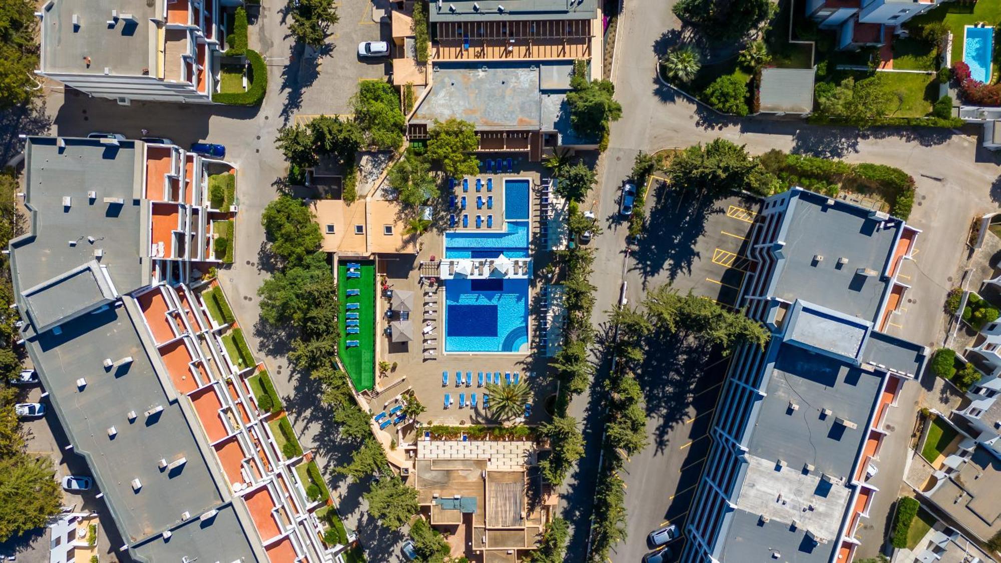 Appartement Stylish With Pool By Lovelystay